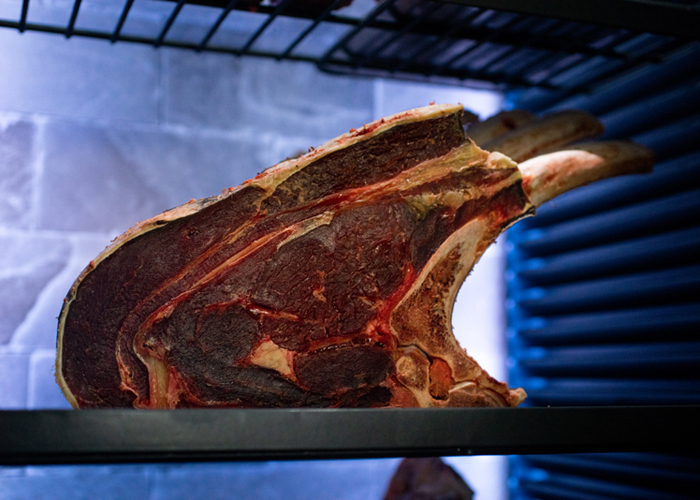 Luckhardt_DryAgedBeef_web3ozB4c3h5otgtY